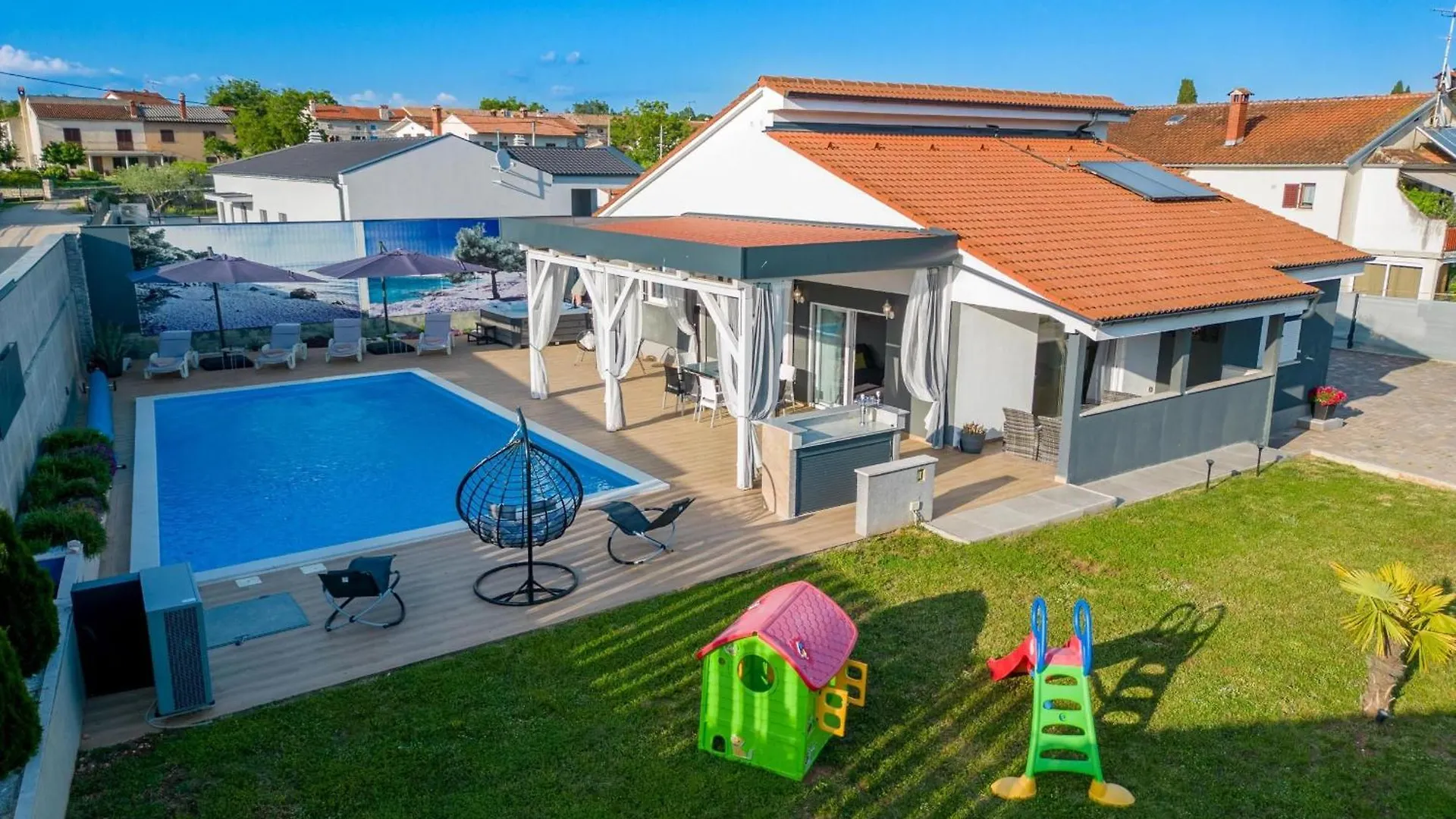 Holiday home Schoene Villa Beauty Fuer 6 Personen Und 1 Kind Brajkovici