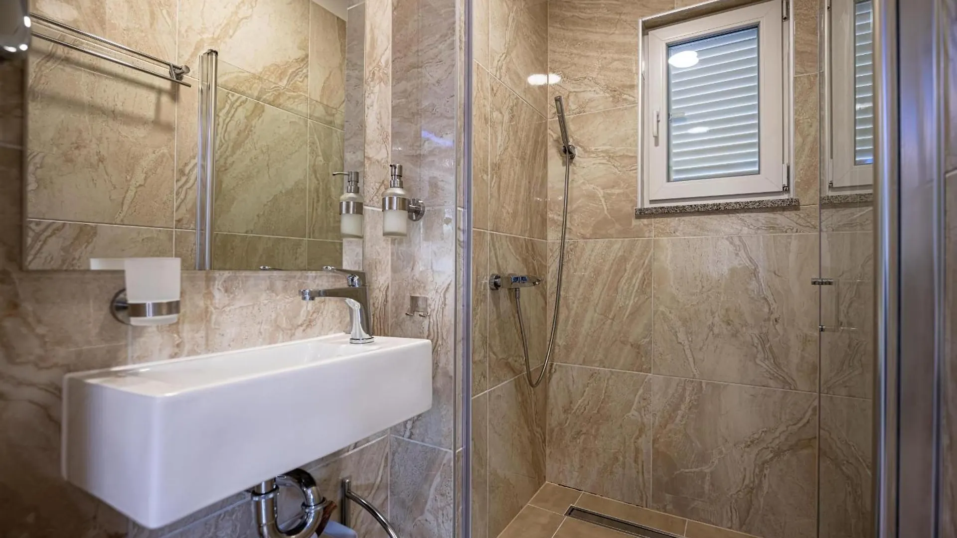 Schoene Villa Beauty Fuer 6 Personen Und 1 Kind Brajkovici  0*, Brajkovici (Kanfanar)