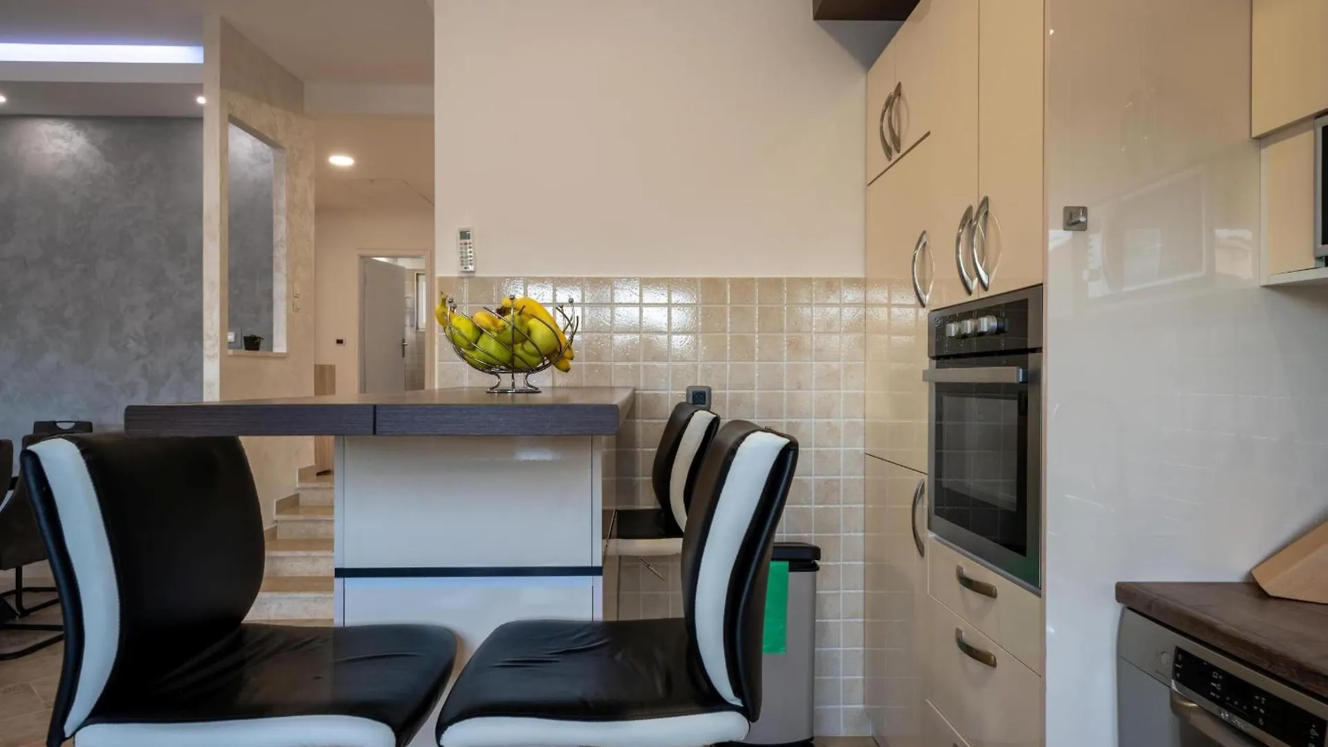 Schoene Villa Beauty Fuer 6 Personen Und 1 Kind Brajkovici  Holiday home